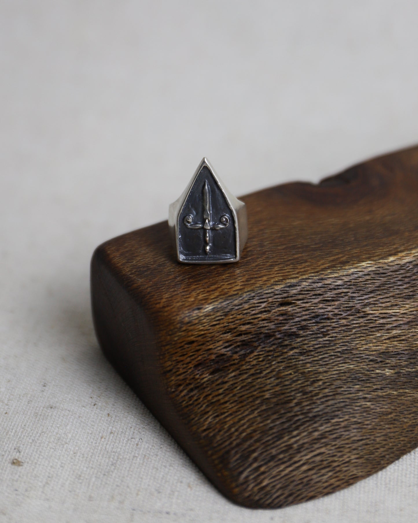 dagger