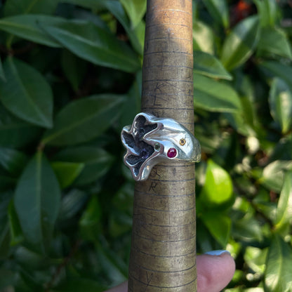 oyster signet w/ 7 gems