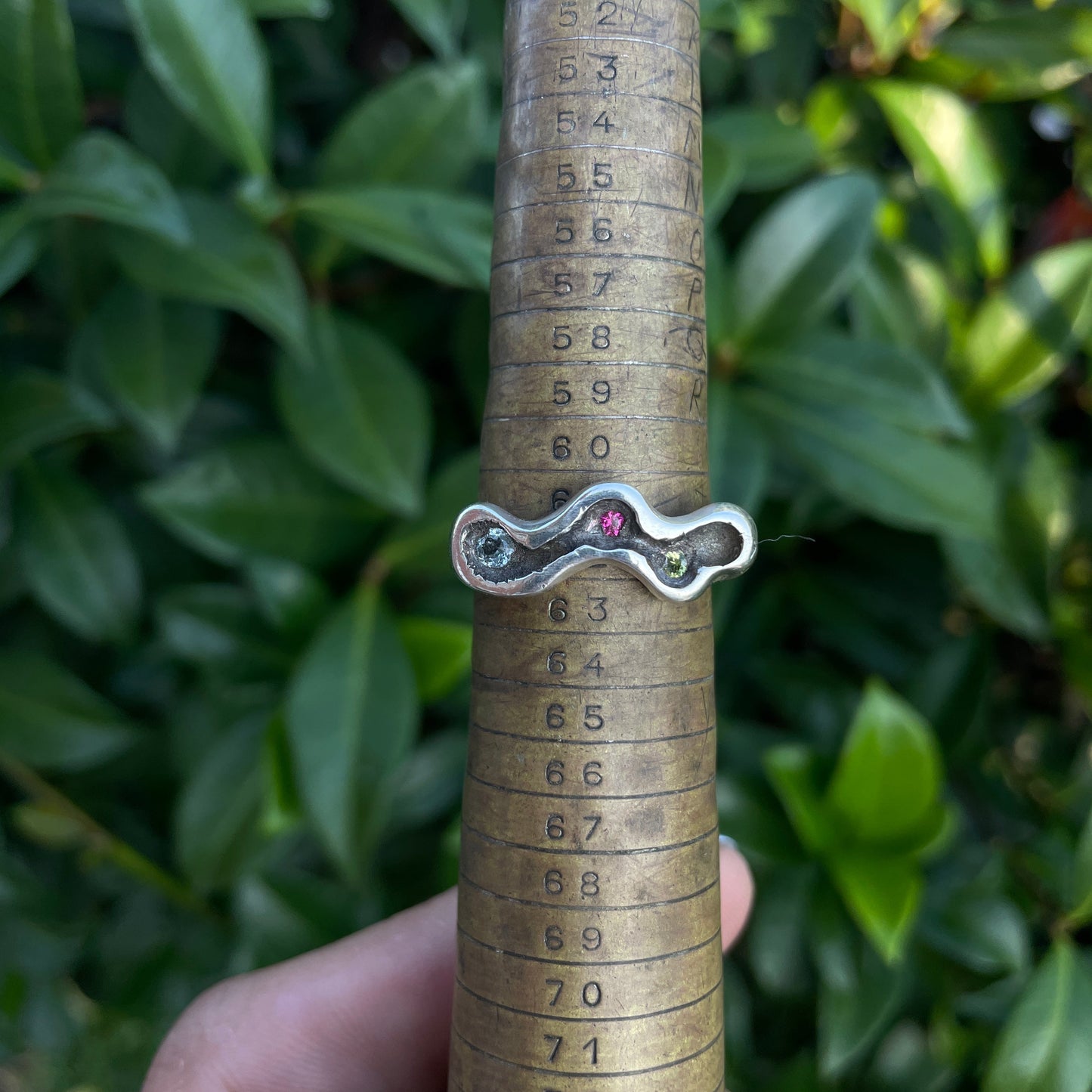 oyster band w/ 3 gems